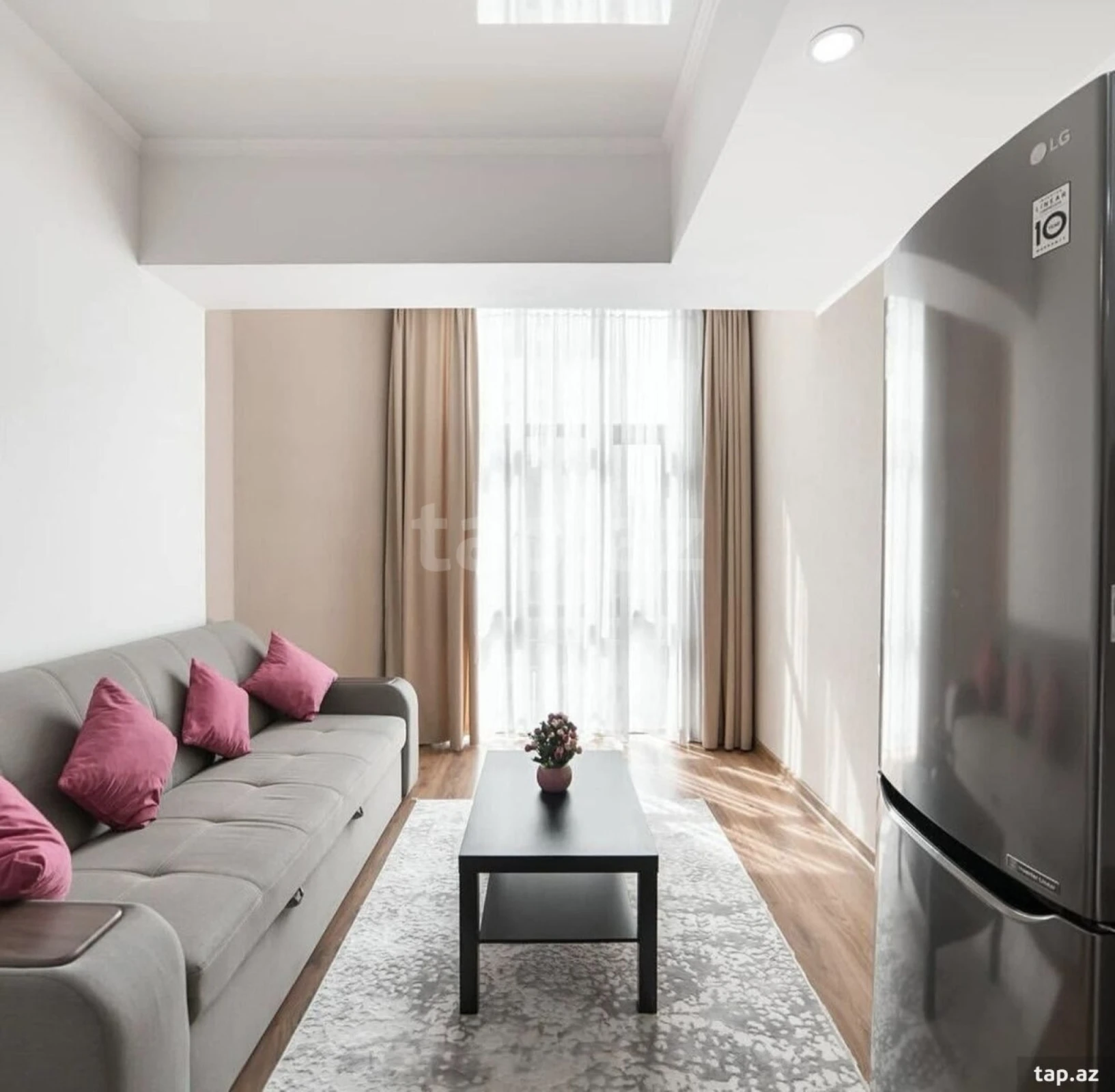 Kirayə verilir 2 otaqlı yeni tikili 82 m²