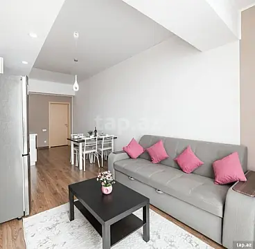 Kirayə verilir 2 otaqlı yeni tikili 82 m²
