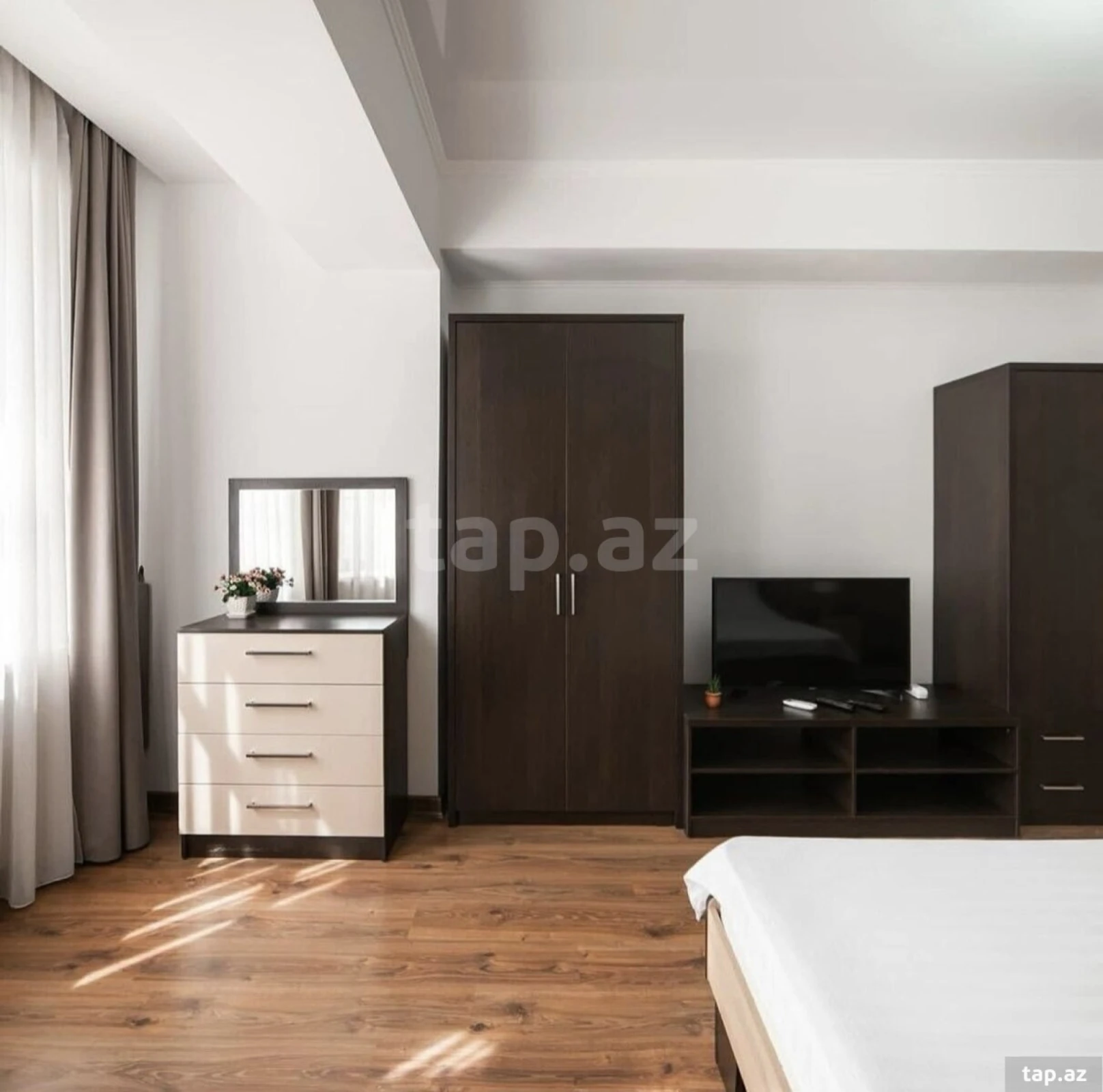 Kirayə verilir 2 otaqlı yeni tikili 82 m²