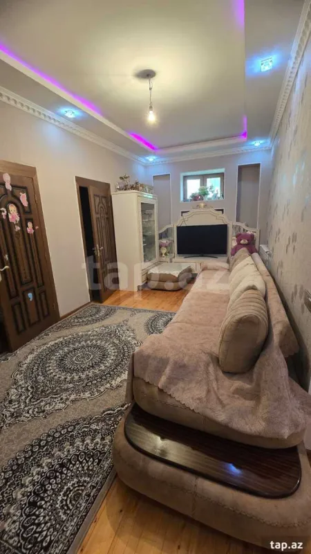 Satılır 4 otaqlı həyət evi