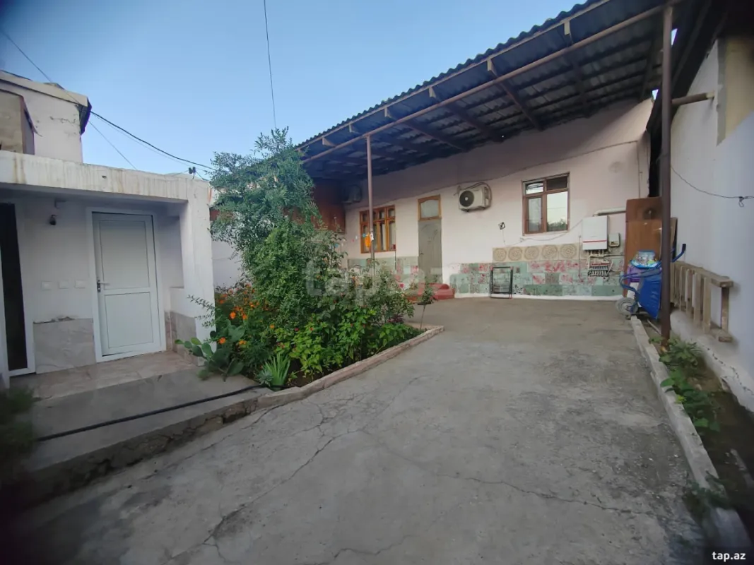 Satılır 3 otaqlı həyət evi