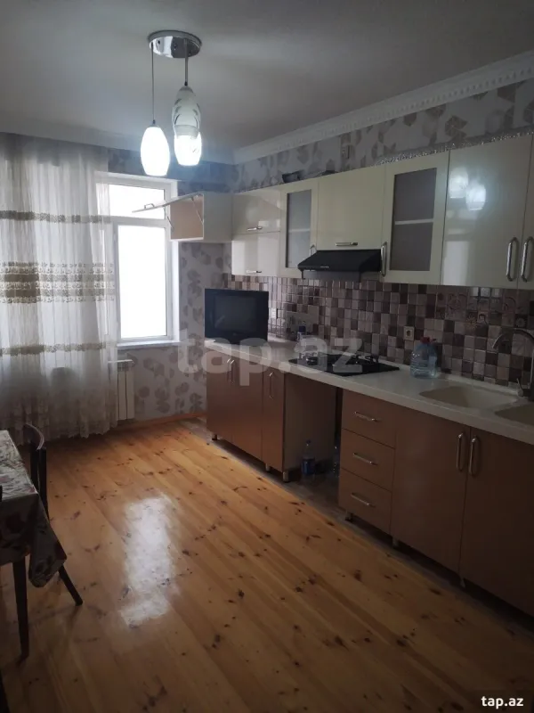 Kirayə verilir 2 otaqlı yeni tikili 85 m²