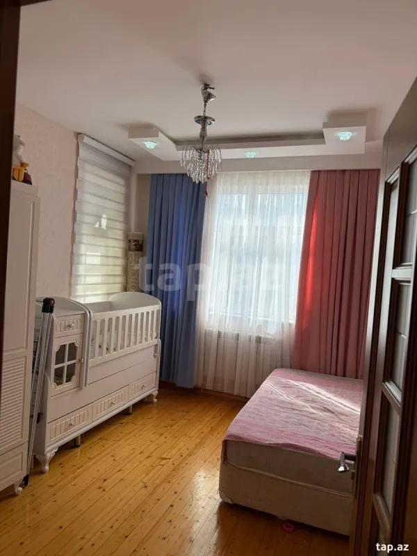 Satılır 3 otaqlı yeni tikili 110 m²