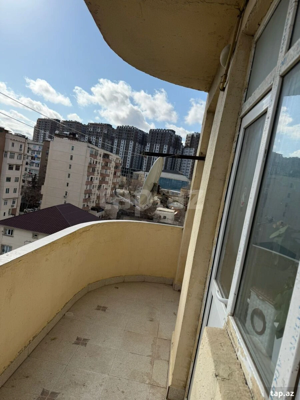 Satılır 3 otaqlı yeni tikili 110 m²