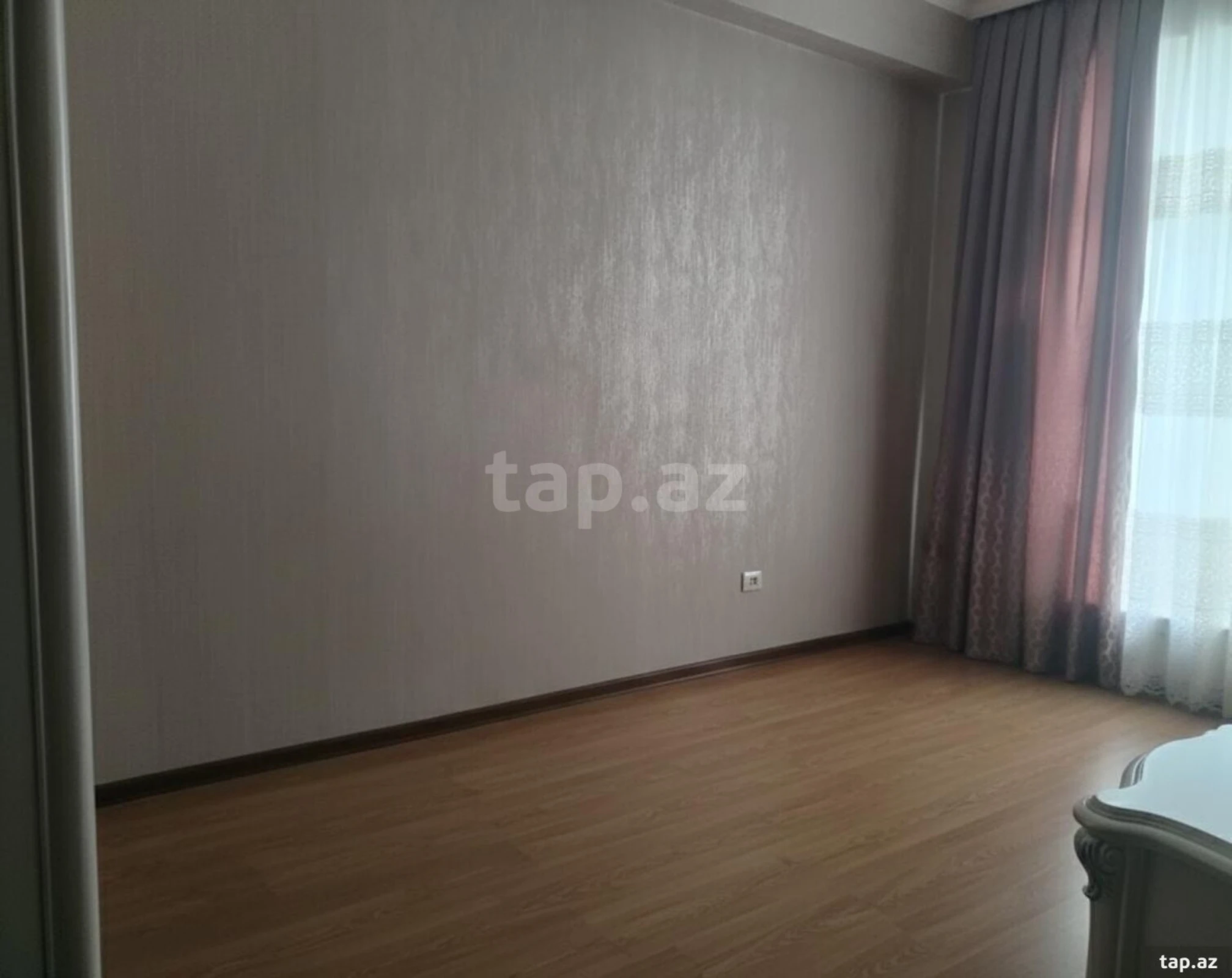 Satılır 3 otaqlı yeni tikili 80 m²