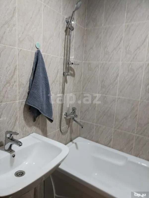 Satılır 3 otaqlı yeni tikili 80 m²