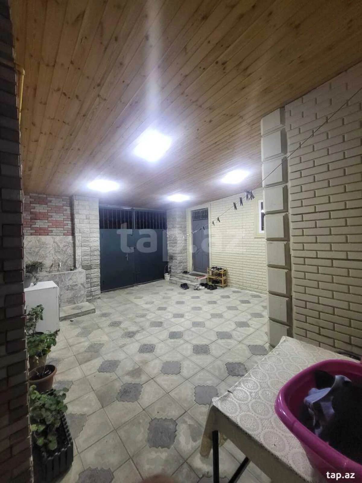 Satılır 4 otaqlı həyət evi