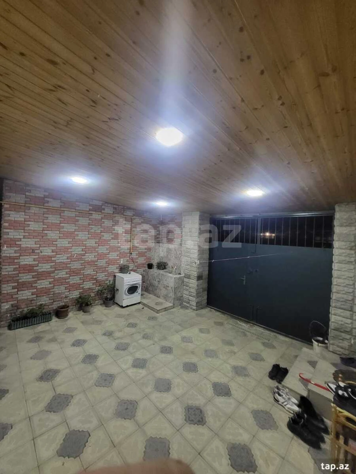 Satılır 4 otaqlı həyət evi