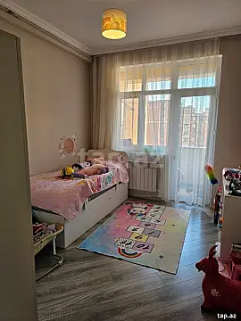Satılır 3 otaqlı yeni tikili 70 m²