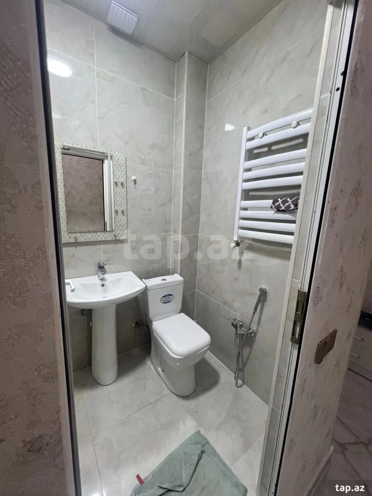 Kirayə verilir 2 otaqlı yeni tikili 50 m²