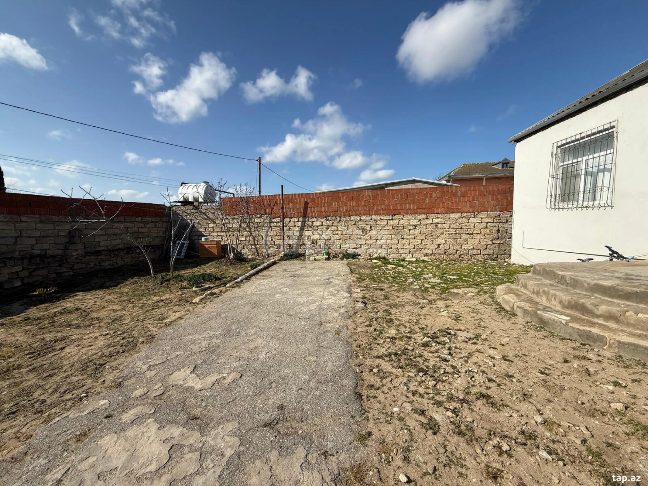 Satılır 3 otaqlı həyət evi