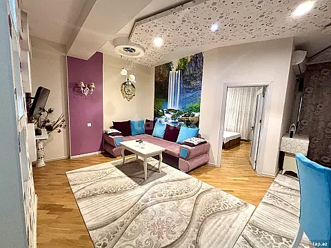 Kirayə verilir 2 otaqlı yeni tikili 70 m²