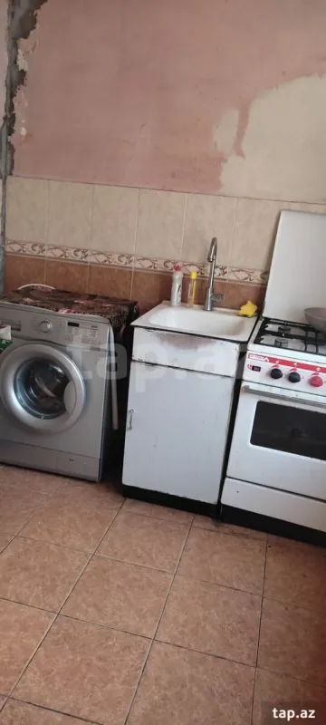 Kirayə verilir 3 otaqlı həyət evi