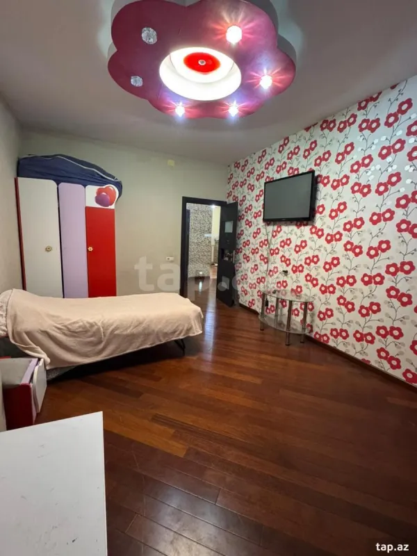 Satılır 4 otaqlı yeni tikili 187 m²