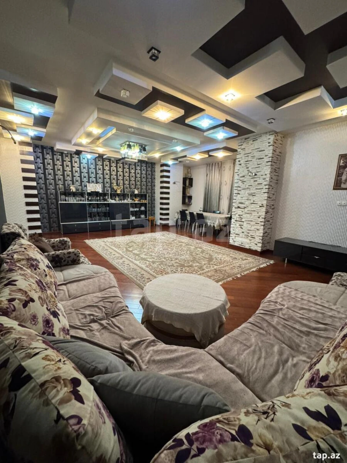 Satılır 4 otaqlı yeni tikili 187 m²