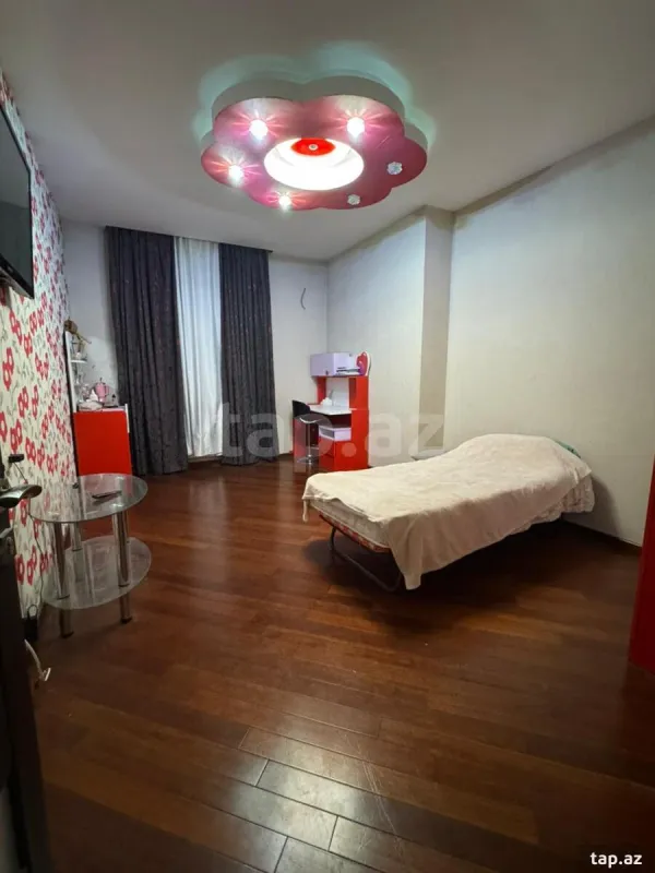 Satılır 4 otaqlı yeni tikili 187 m²
