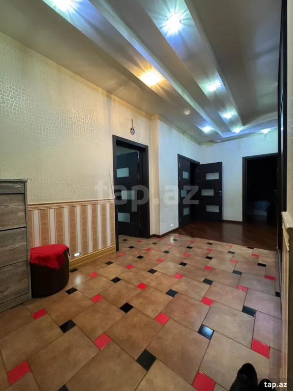 Satılır 4 otaqlı yeni tikili 187 m²