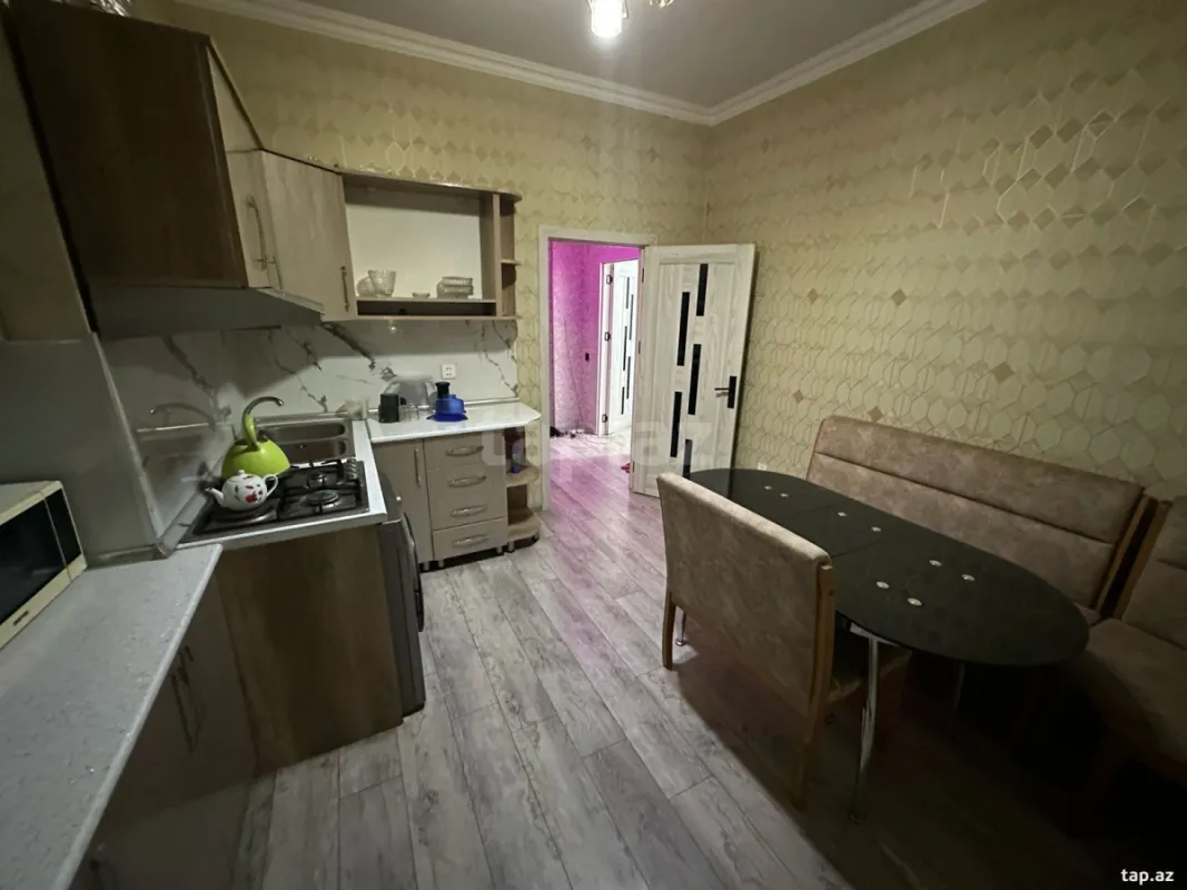 Kirayə verilir 2 otaqlı yeni tikili 70 m²