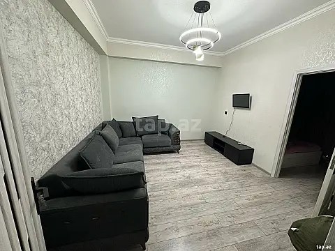 Kirayə verilir 2 otaqlı yeni tikili 70 m²