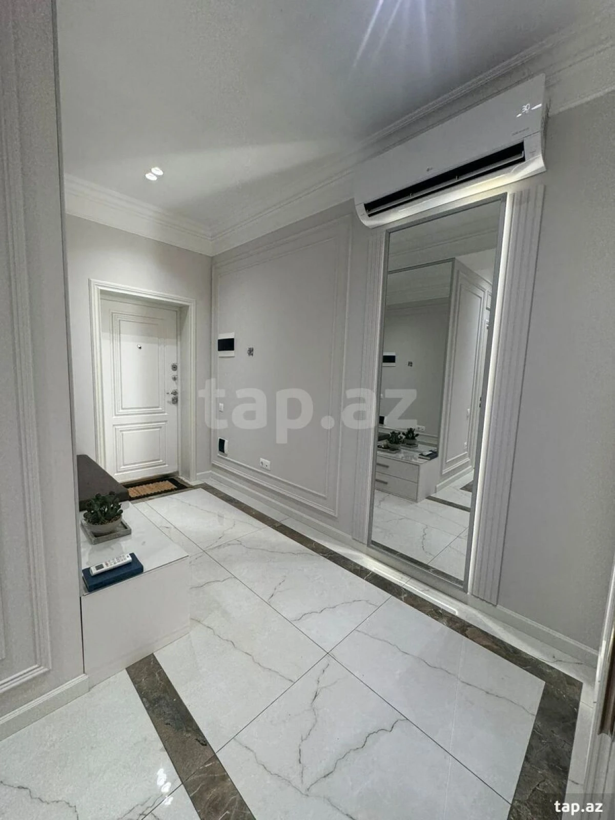 Kirayə verilir 2 otaqlı yeni tikili 80 m²