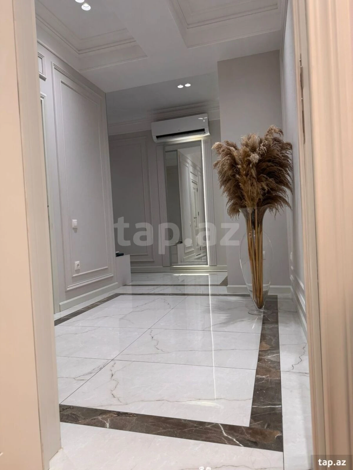 Kirayə verilir 2 otaqlı yeni tikili 80 m²