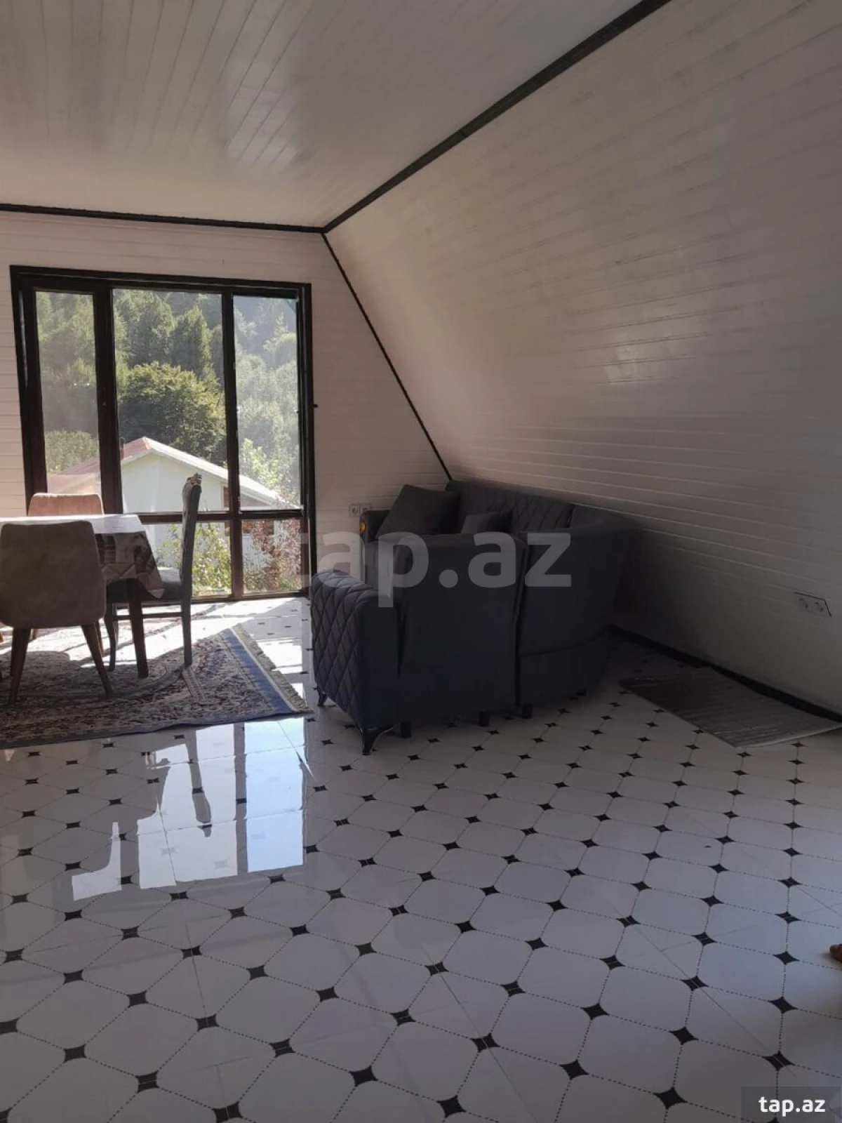 Kirayə verilir 3 otaqlı həyət evi