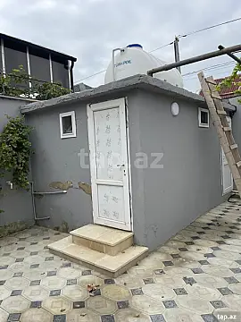 Satılır 8 otaqlı həyət evi