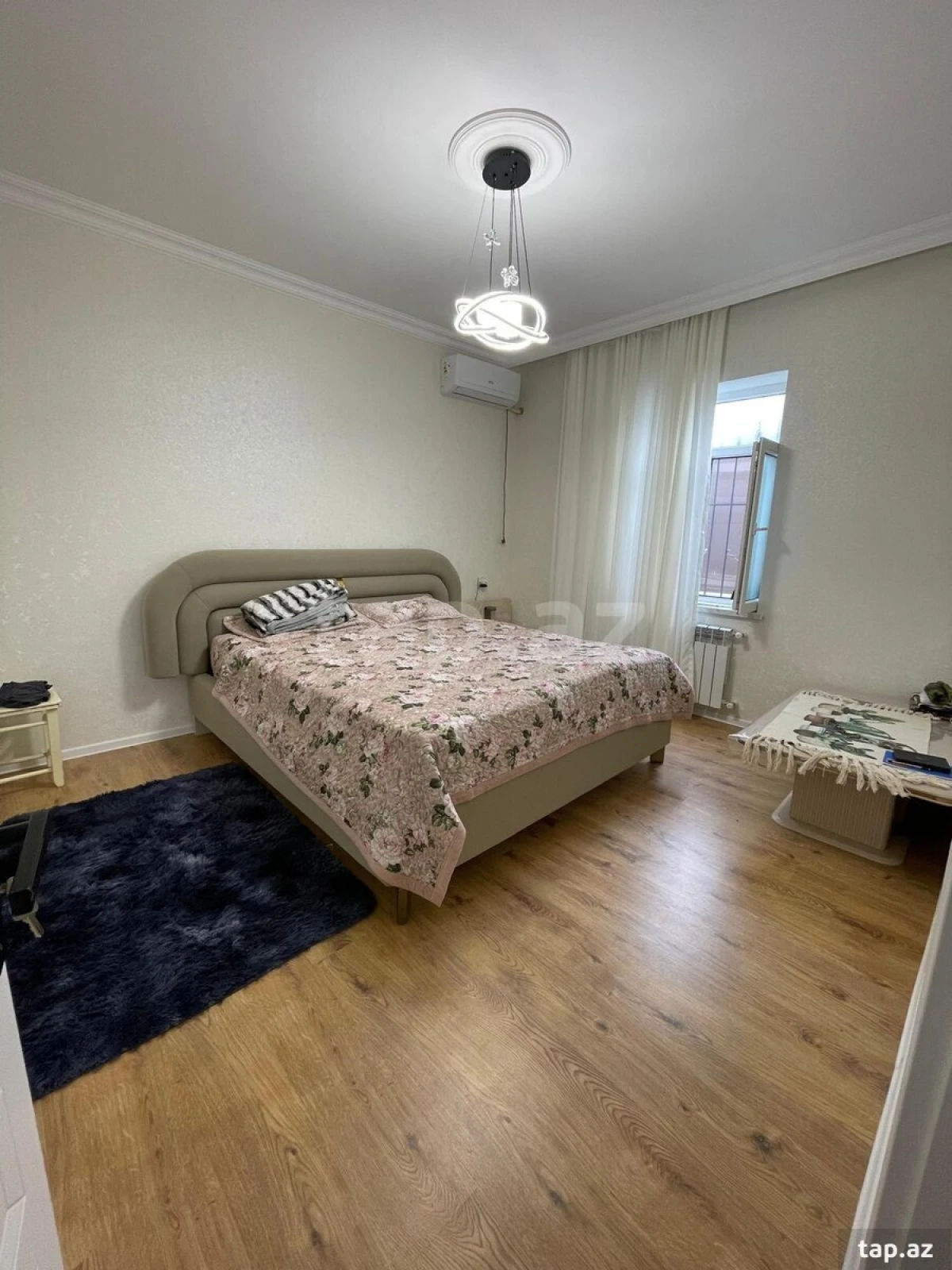 Satılır 8 otaqlı həyət evi