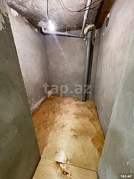 Satılır 8 otaqlı həyət evi