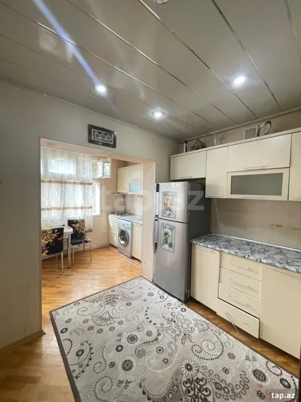 Kirayə verilir 2 otaqlı mənzil 65 m²
