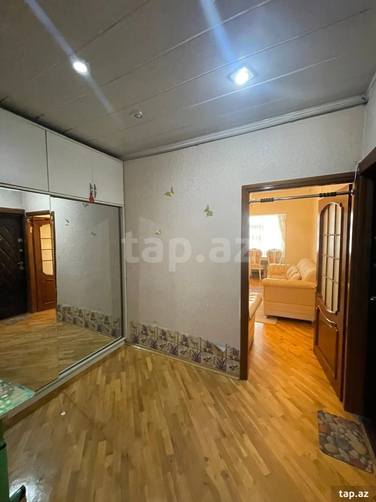 Kirayə verilir 2 otaqlı mənzil 65 m²