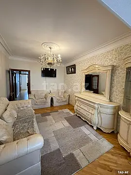Kirayə verilir 2 otaqlı mənzil 65 m²