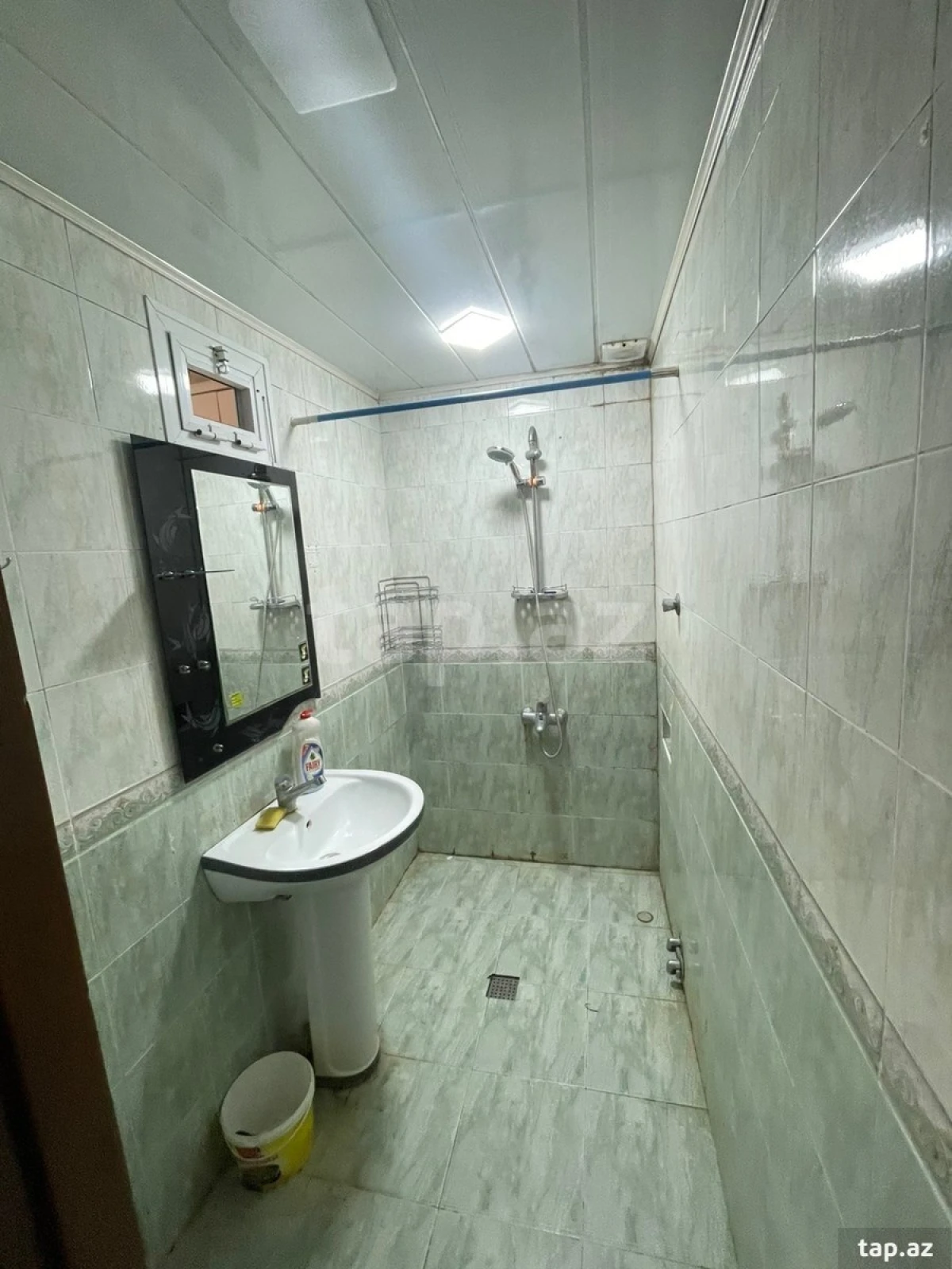 Kirayə verilir 2 otaqlı mənzil 65 m²
