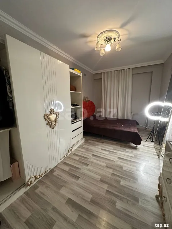 Kirayə verilir 2 otaqlı yeni tikili 70 m²