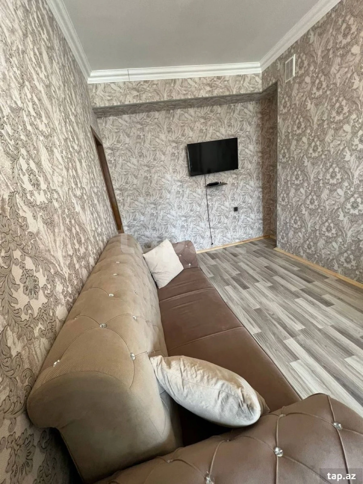 Kirayə verilir 2 otaqlı yeni tikili 70 m²