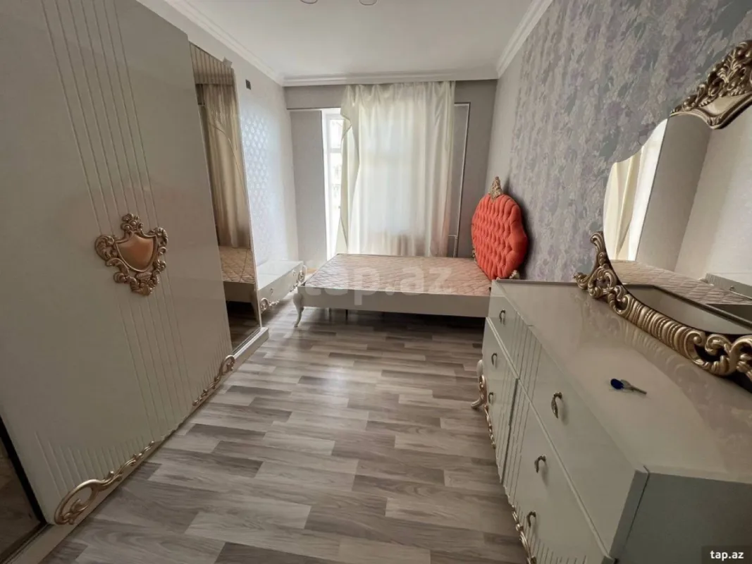 Kirayə verilir 2 otaqlı yeni tikili 70 m²