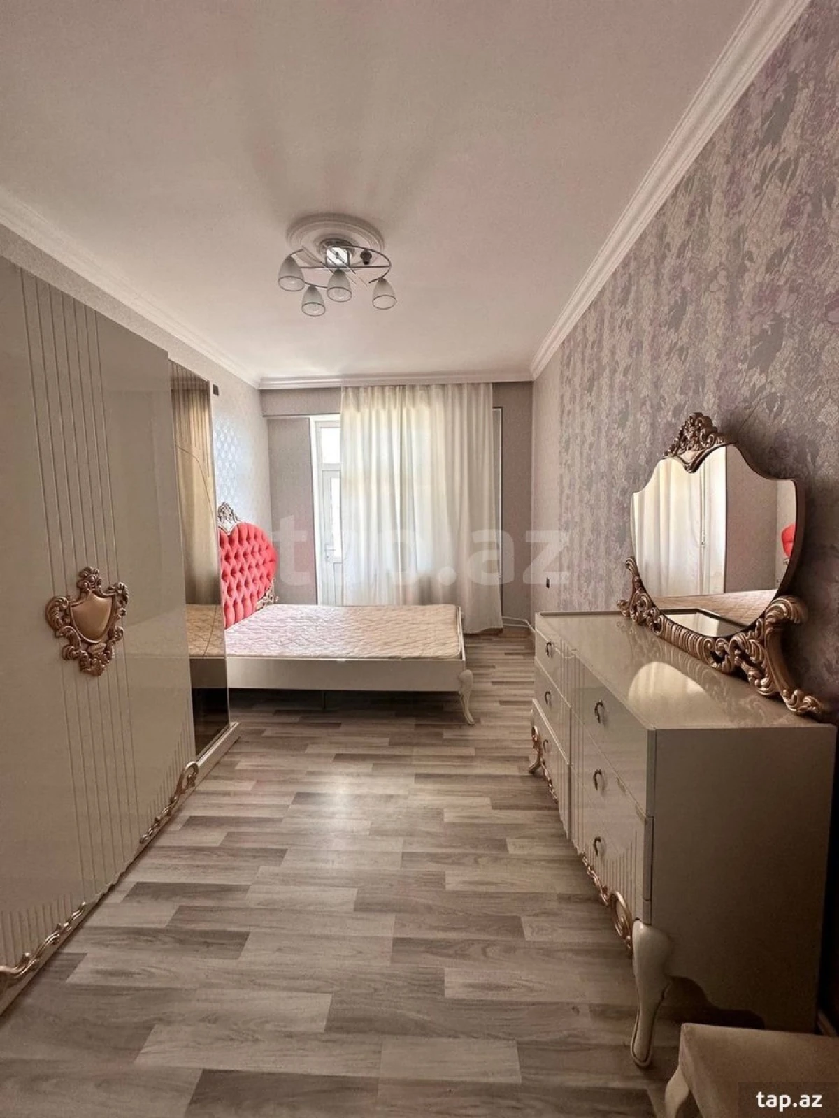 Kirayə verilir 2 otaqlı yeni tikili 70 m²