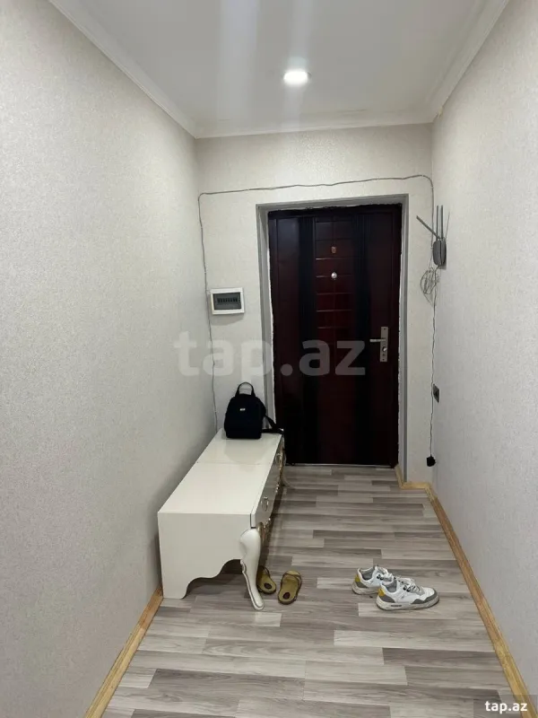 Kirayə verilir 2 otaqlı yeni tikili 70 m²