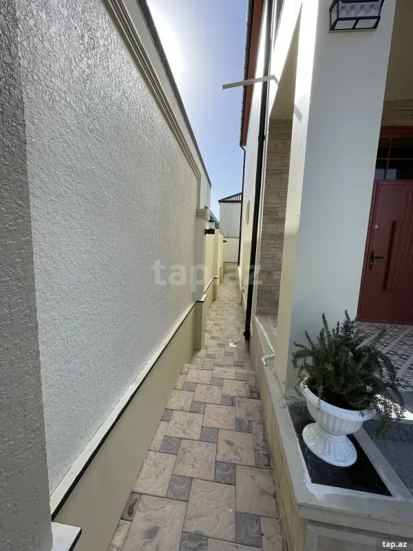 Satılır 5 otaqlı həyət evi
