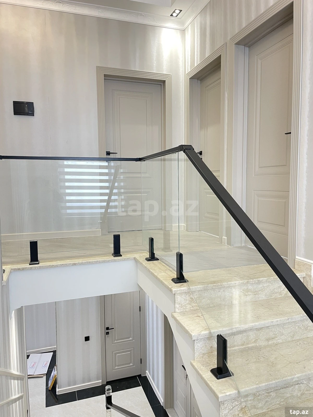 Satılır 5 otaqlı həyət evi