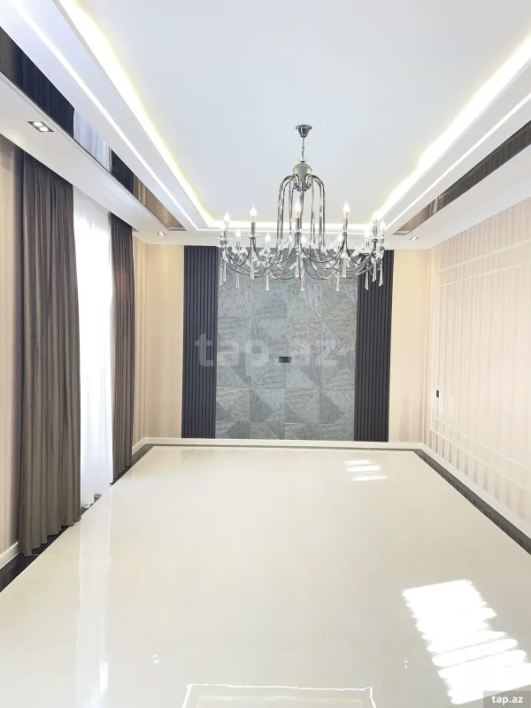 Satılır 5 otaqlı həyət evi