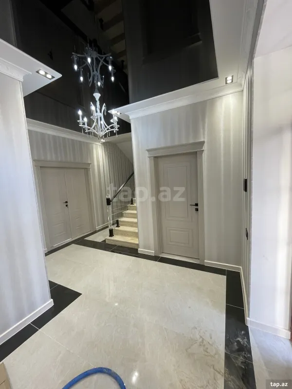 Satılır 5 otaqlı həyət evi