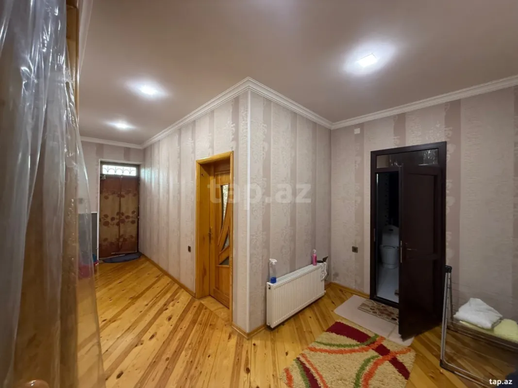 Satılır 6 otaqlı həyət evi