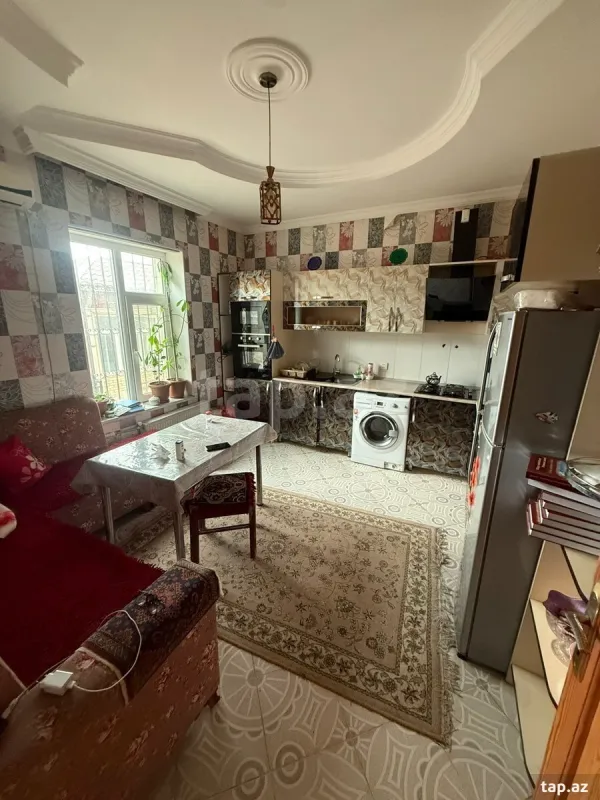 Satılır 6 otaqlı həyət evi