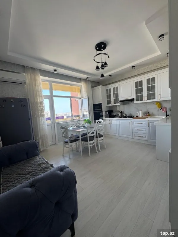 Satılır 3 otaqlı yeni tikili 122 m²