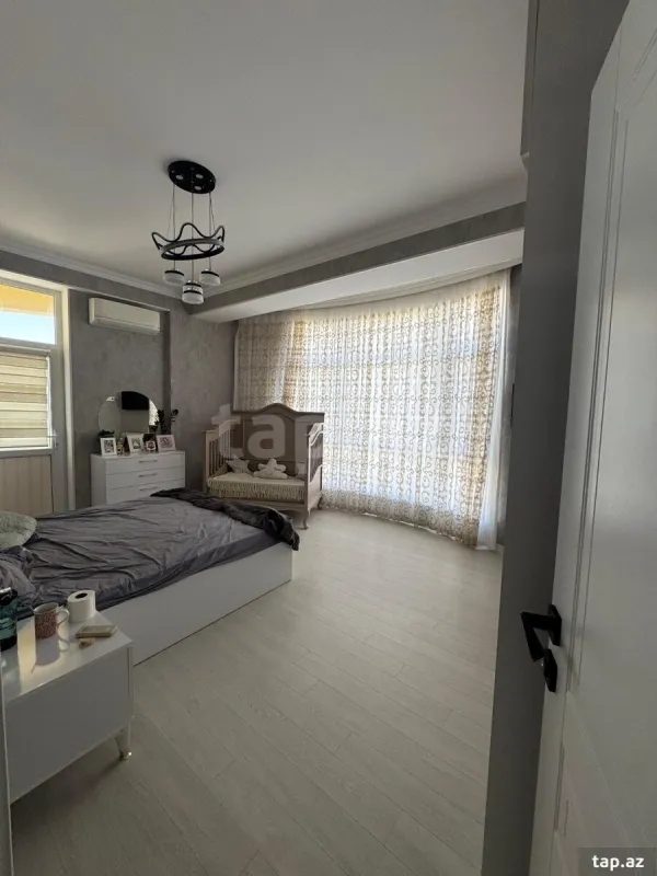 Satılır 3 otaqlı yeni tikili 122 m²