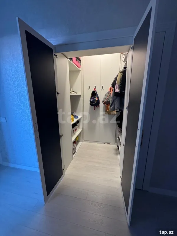 Satılır 3 otaqlı yeni tikili 122 m²