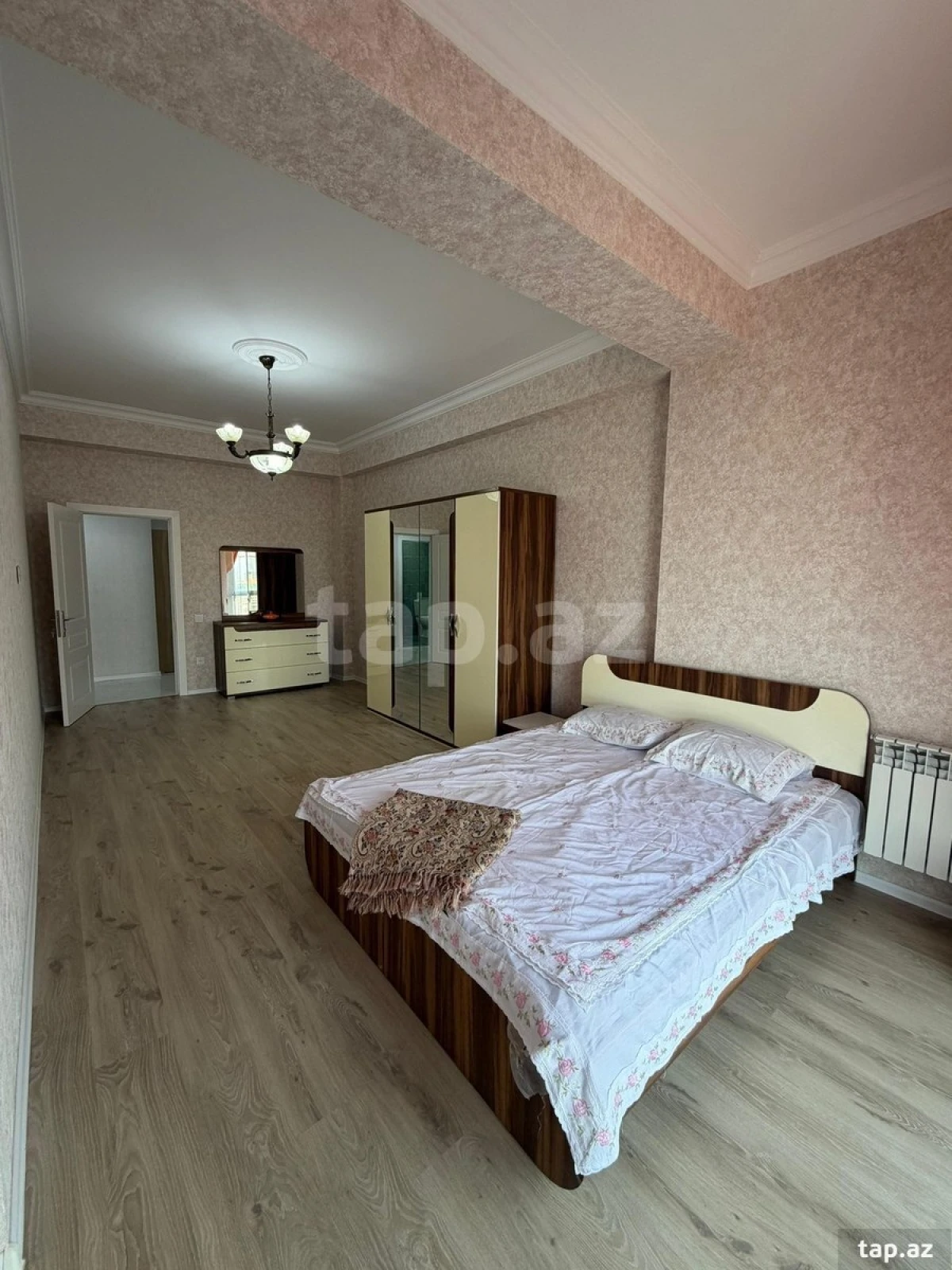 Kirayə verilir 2 otaqlı yeni tikili 76 m²