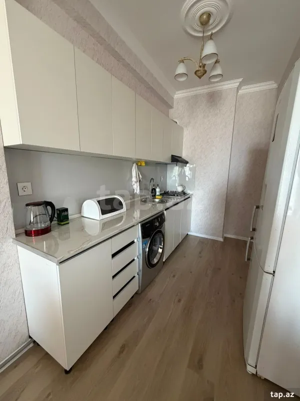 Kirayə verilir 2 otaqlı yeni tikili 76 m²