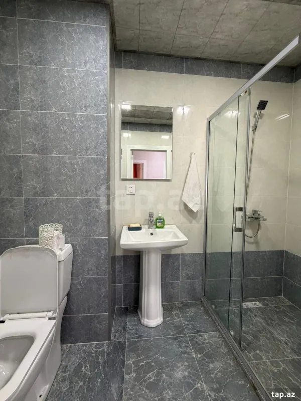 Kirayə verilir 2 otaqlı yeni tikili 76 m²